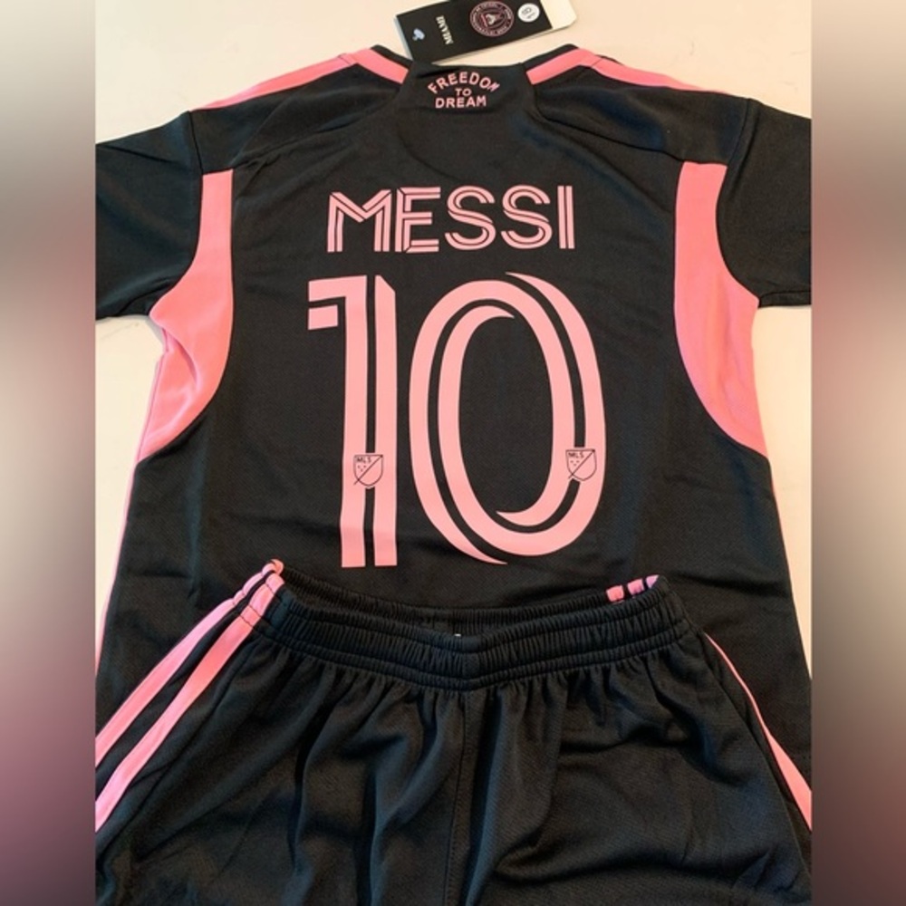 Lionel Messi Kids Small Soccer Jersey Size 24 Youth Kids Football Kit - NWT